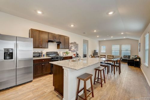 12114 Mulberry Crk, San Antonio, TX, 78245-4063 | Card Image