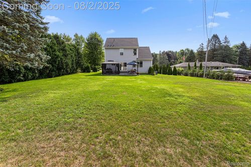 710 Pine Tree Rd, Lake Orion, MI, 48362-2552 | Card Image