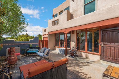 105 Moya Rd, Santa Fe, NM, 87508-8360 | Card Image