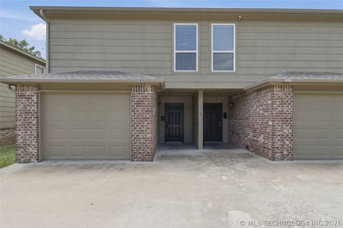 1411 W Haskell St, Claremore, OK, 74017-5330 | Card Image