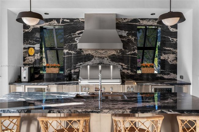 6575 Sw 96 Th St, House other with 7 bedrooms, 9 bathrooms and null parking in Pinecrest FL | Image 9