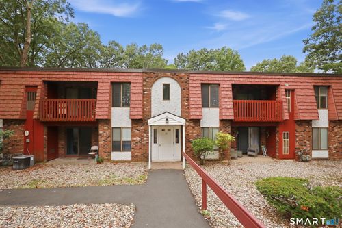5b-35 Woodsedge Dr, Newington, CT, 06111-4271 | Card Image