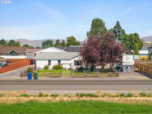 3310 Cedar St, Baker City, OR, 97814-1603 | Card Image