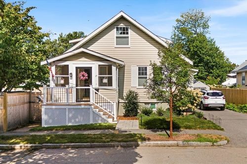 19 Seymour St, Quincy, MA, 02169-1218 | Card Image