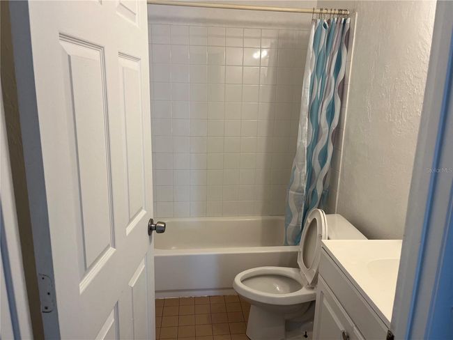 APT-1 - 2629 Sw 31 St Pl, House other with 2 bedrooms, 1 bathrooms and null parking in GAINESVILLE FL | Image 6