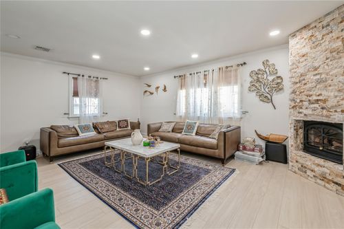 99 164th Rd, Howard Beach, NY, 11414-4017 | Card Image