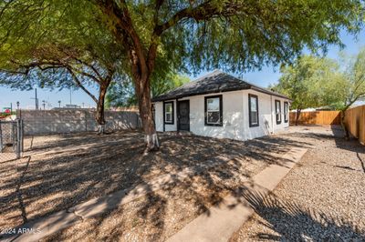 6829 N 59 Th Drive, House other with 2 bedrooms, 1 bathrooms and null parking in Glendale AZ | Image 1