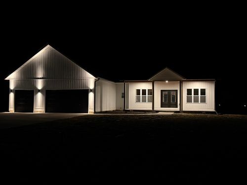 692 Penrose Rd, DIXON, IL, 61021-9556 | Card Image