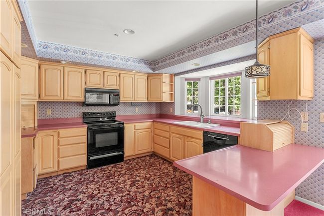 Kitchen | Image 25