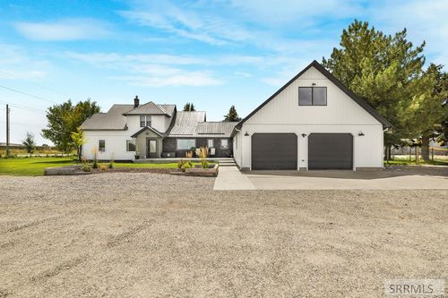8877 N 45th E, Idaho Falls, ID, 83401-5517 | Card Image
