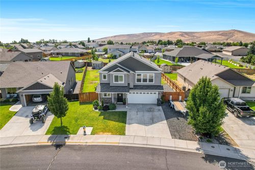 35 Parkside Loop, Ephrata, WA, 98823-9493 | Card Image