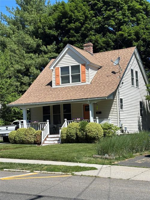 288 Hudson St, Cornwall On Hudson, NY, 12520-1017 | Card Image