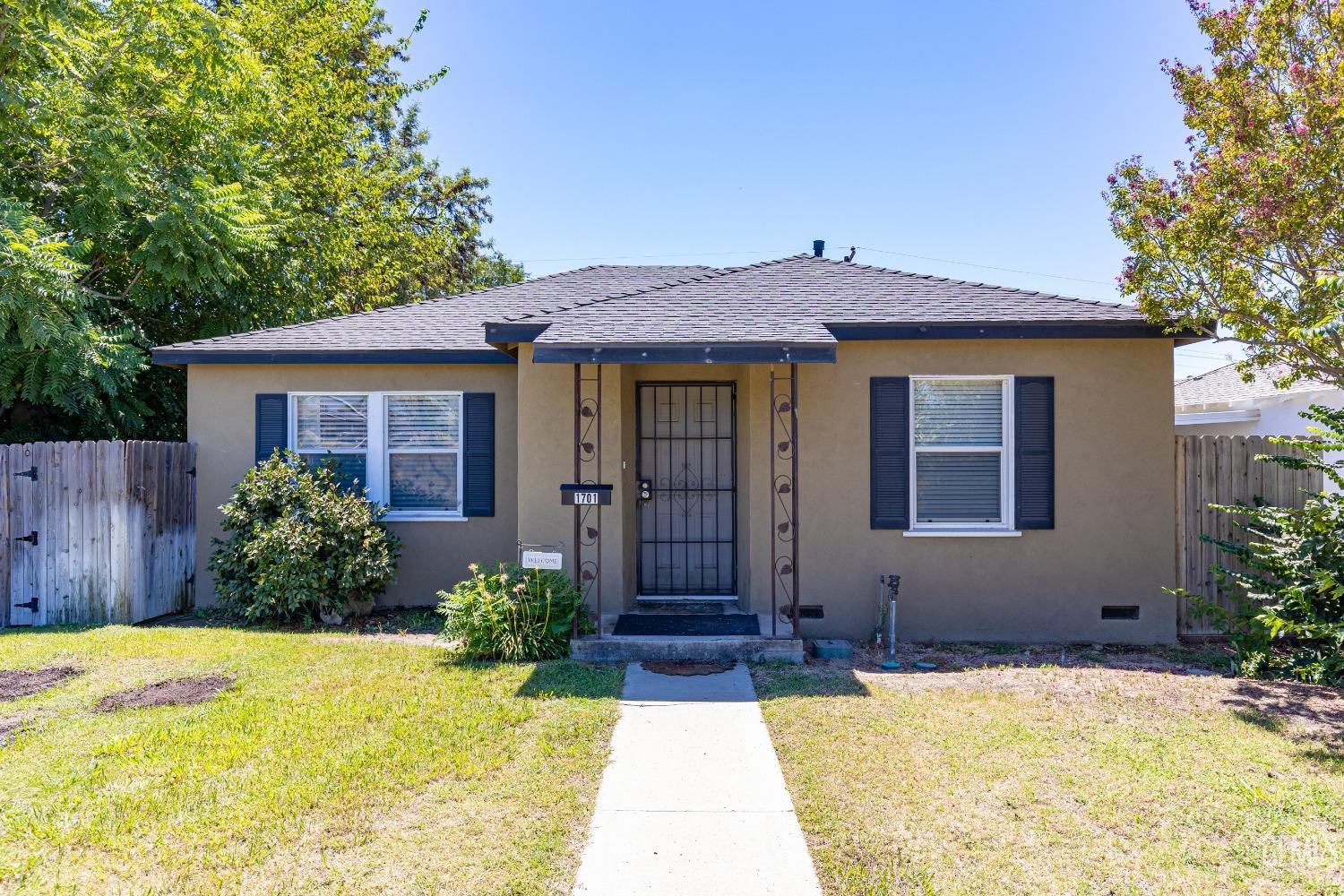 Bernard St, Bakersfield, CA 93305