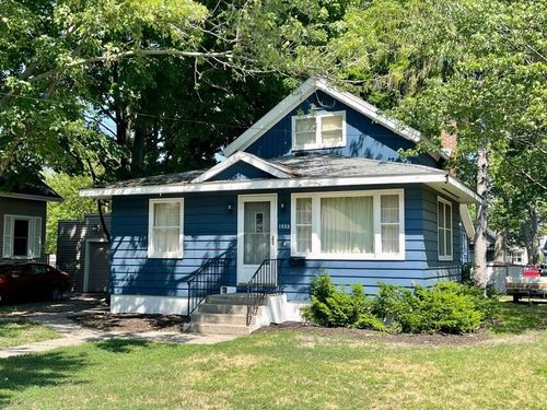 1532 Leahy St, Muskegon, MI, 49442-5038 | Card Image