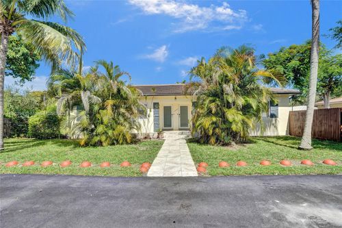 2-12055 Ne 9th Ave, Biscayne Park, FL, 33161-6407 | Card Image