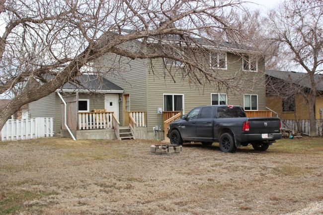 418 7 Street, Home with 4 bedrooms, 2 bathrooms and 3 parking in Picture Butte AB | Image 21