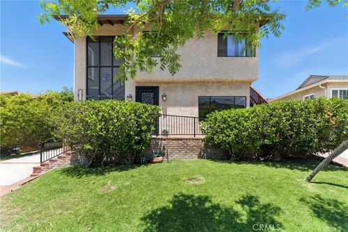 10717 Whitburn St, Culver City, CA, 90230-5420 | Card Image