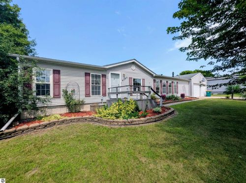 4195 Wheeler Rd, Bay City, MI, 48706-1860 | Card Image