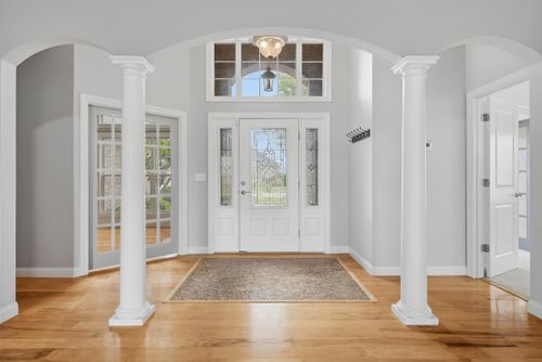 504 Eagle Lake Dr, ASHLAND, MO, 65010-1152 | Card Image