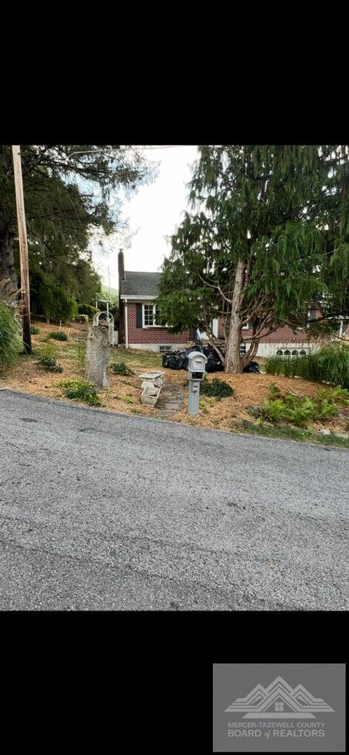 108 Christie Manor Drive, Bluefield, WV, 24701 | Card Image