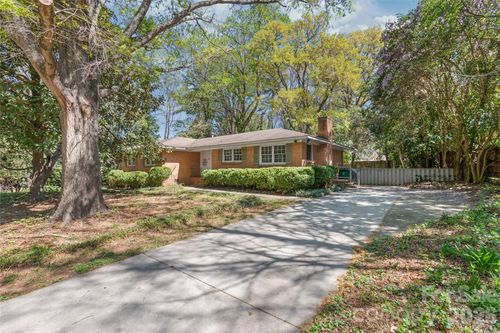 1612 Redcoat Dr, Charlotte, NC, 28211-4307 | Card Image