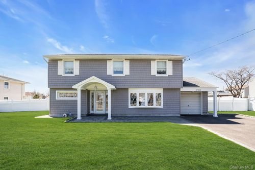 258 E 5th St, Deer Park, NY, 11729-6016 | Card Image