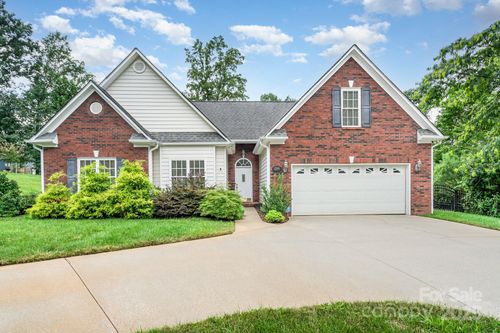 1319 N Main St, Lowell, NC, 28098-1239 | Card Image