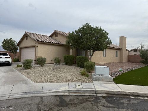 5140 Canary Island Ct, North Las Vegas, NV, 89031-3900 | Card Image
