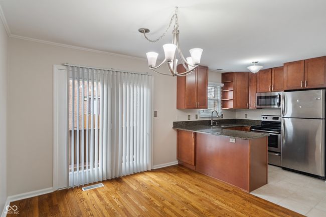 524 E 10 Th St, Townhouse with 2 bedrooms, 3 bathrooms and null parking in Indianapolis IN | Image 9