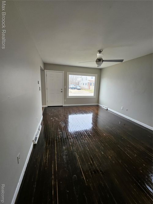 3544 Isabelle St, Inkster, MI, 48141-2114 | Card Image