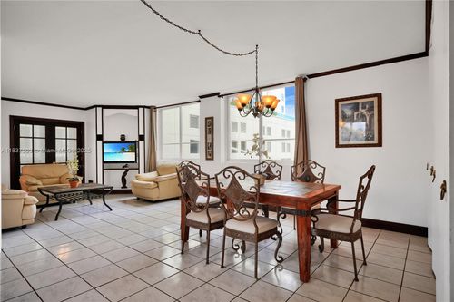 apt-325-5005 Collins Ave, Miami Beach, FL, 33140-2748 | Card Image