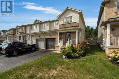 38 Admiral Crescent, Essa (Angus), ON, L0M1B4 | Card Image