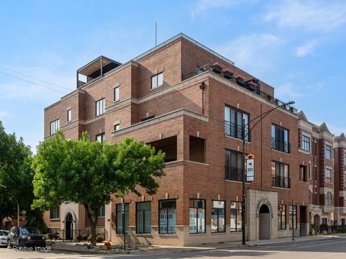 3n-802 W Wolfram St, Chicago, IL, 60657-3685 | Card Image