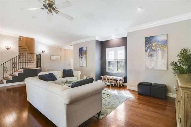 Living Area. | Image 5