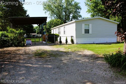 5615 Cherokee Bend Dr, Howell, MI, 48843 | Card Image