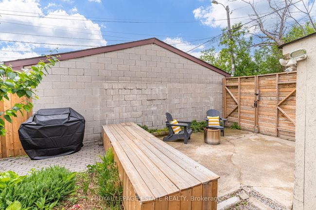118 Mulock Ave, House attached with 3 bedrooms, 2 bathrooms and 1 parking in Toronto ON | Image 41
