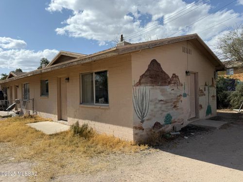 936 S Railroad Ave, Tucson, AZ, 85701-3211 | Card Image