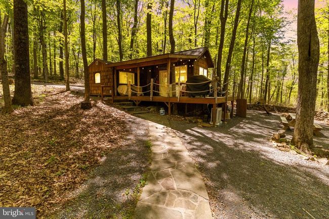 326 Preacher Ln, House other with 1 bedrooms, 1 bathrooms and null parking in Great Cacapon WV | Image 6
