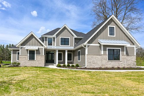 254 River Oaks Cir, Delafield, WI, 53018-1533 | Card Image