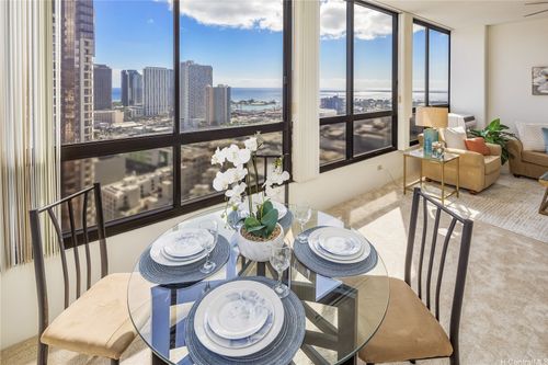 apt-3203-876 Curtis St, Honolulu, HI, 96813-5162 | Card Image