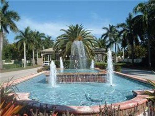 g2-2704 Nassau Bnd, Coconut Creek, FL, 33066-2752 | Card Image