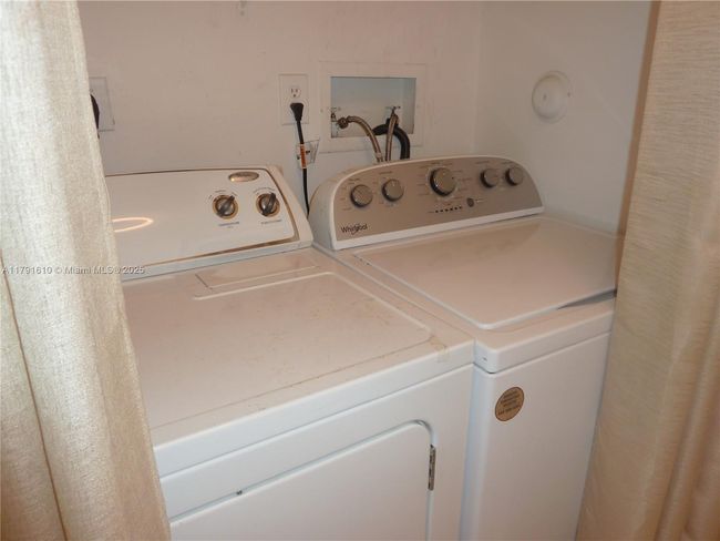 17050 Nw 22 Nd St, Townhouse with 3 bedrooms, 3 bathrooms and null parking in Pembroke Pines FL | Image 16