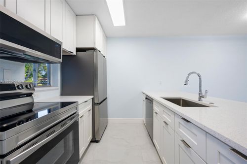 apt-104-7900 Nw 50th St, Lauderhill, FL, 33351-5603 | Card Image