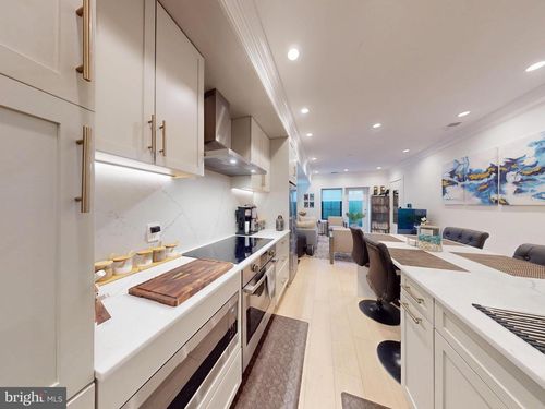 apt-2-2642 39th St Nw, WASHINGTON, DC, 20007-1205 | Card Image