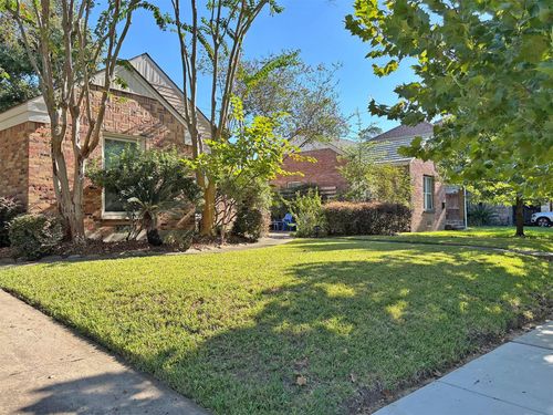 6719 Meadowlawn St, Houston, TX, 77023-4013 | Card Image
