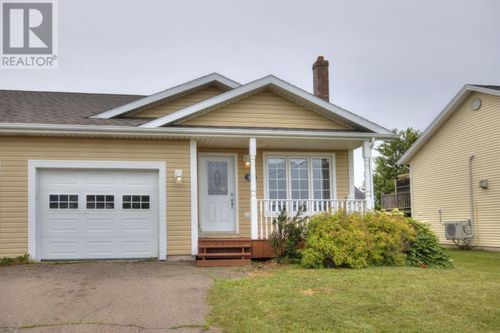 13 Macphee, Charlottetown, PE, C1E2M6 | Card Image