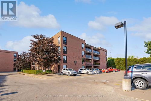 405-215 Scotland Street, Centre Wellington (Fergus), ON, N1M3T3 | Card Image