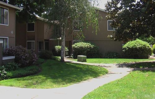 820 W 4th Ave, Chico, CA, 95926-3649 | Card Image