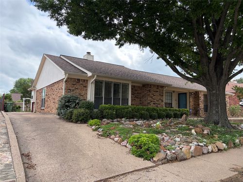 2428 Chestnut Way, Bedford, TX, 76022-7760 | Card Image