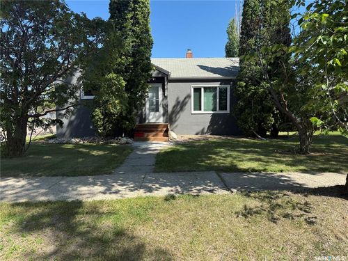 1492 95th St, North Battleford, SK, S9A0G6 | Card Image